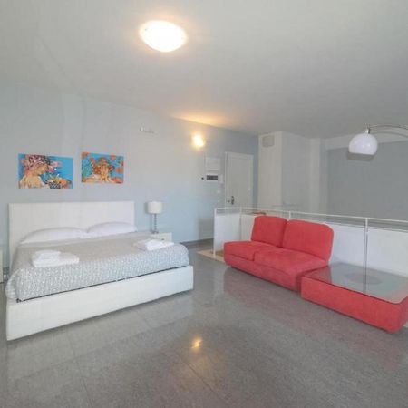 Appartement Il Cortile Delle Esperidi à Lecce Extérieur photo