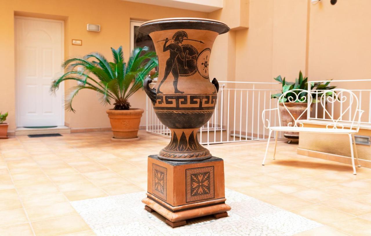 Appartement Il Cortile Delle Esperidi à Lecce Extérieur photo