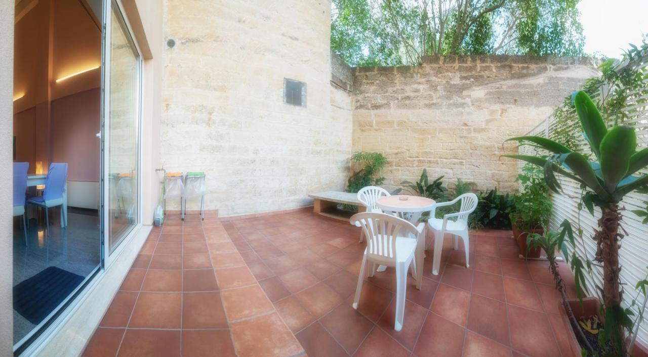 Appartement Il Cortile Delle Esperidi à Lecce Extérieur photo