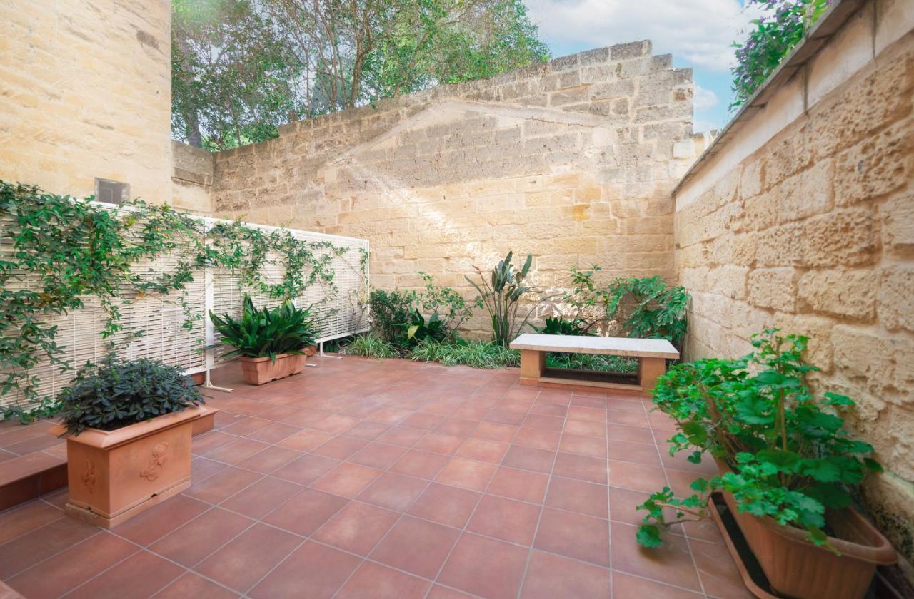 Appartement Il Cortile Delle Esperidi à Lecce Extérieur photo