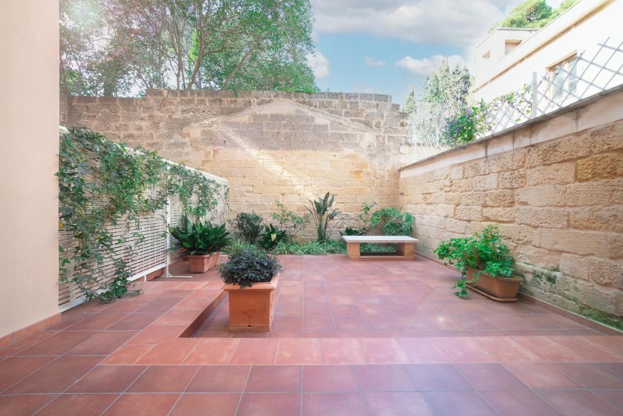Appartement Il Cortile Delle Esperidi à Lecce Extérieur photo